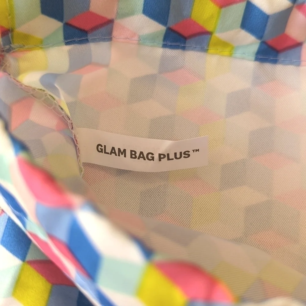 ipsy Bold Moves Only Geometric Multicolor Glam Bag Plus March 2022